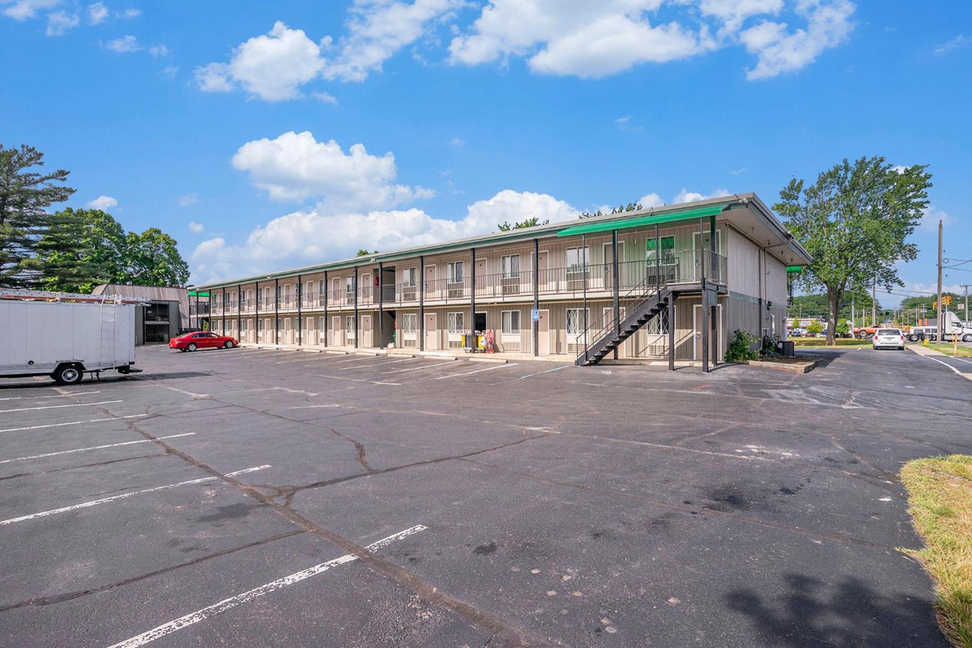 Rodeway Inn Grand Haven Exterior photo